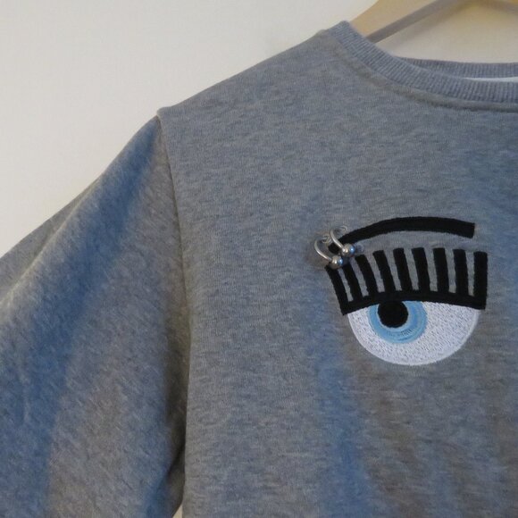 CHIARA FERRAGNI Pierced Wink Flirting Cropped Sweatshirt Heathered Gray - Size S - Picture 7 of 16